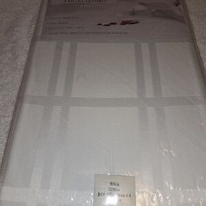 Round White Tablecloth 90in